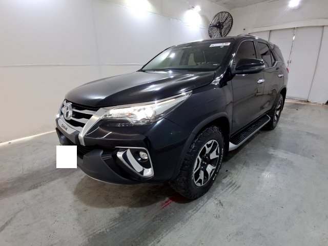 TOYOTA HILUX SW4 2.8 SRX 4X4 7 LUGARES DIESEL  2019-2019